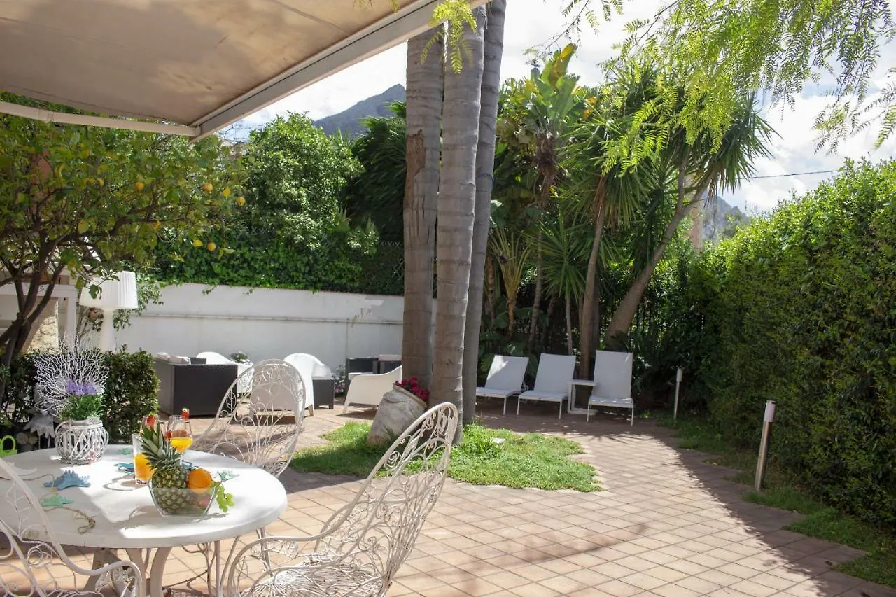 Holiday home Villa Degli Ulivi Mondello Italy
